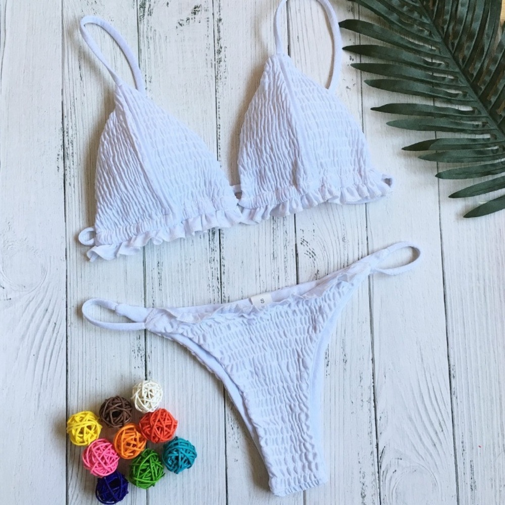 'Venna' Smocked Ruffle Bikini Set - Picture 5 of 6